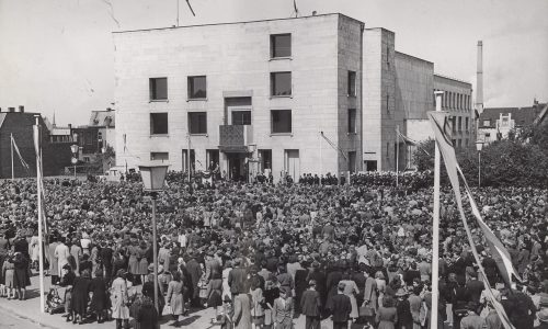 Stadhuis - opening door prinses Juliana 27 april 1948